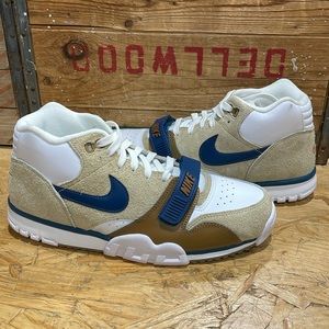 Brand new in box Nike Air Trainer 1 DM0522-200. Color limestone/Valerian Blue.